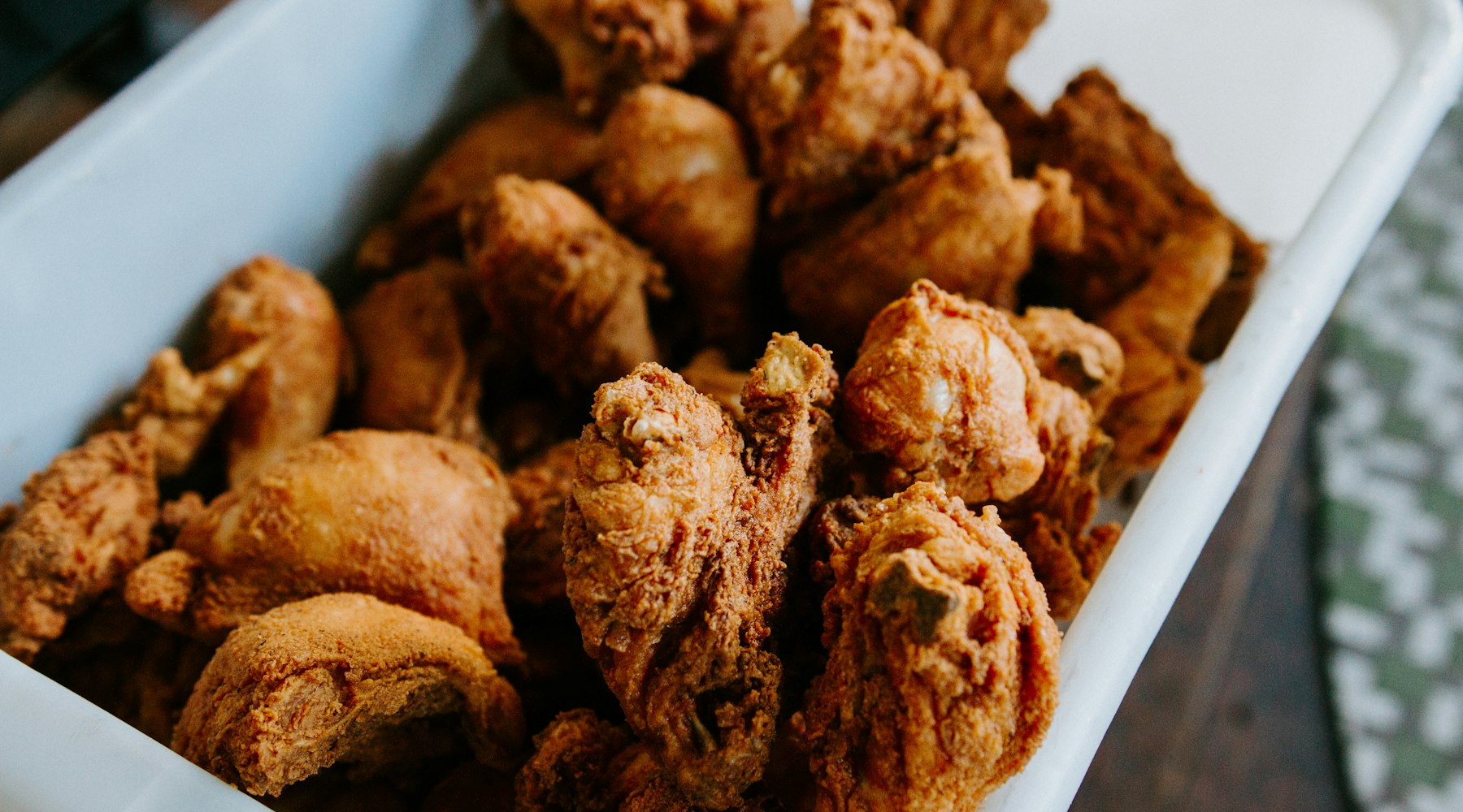 Pollo broaster — foto referencial